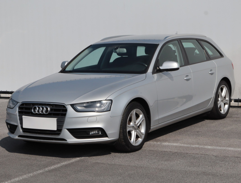 Audi A4, 2012