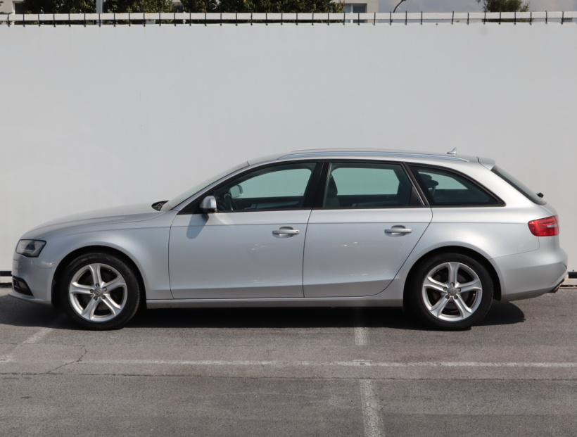 Audi A4, 2012