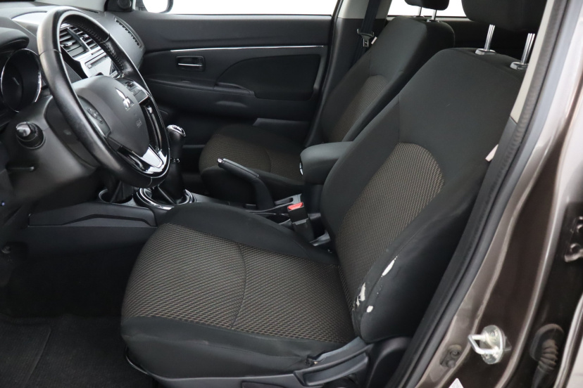 Mitsubishi ASX, 2016
