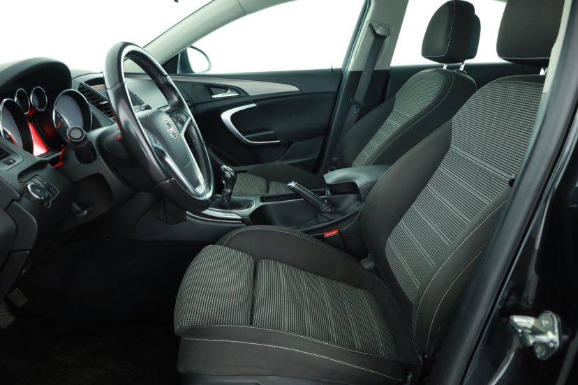 Opel Insignia, 2011