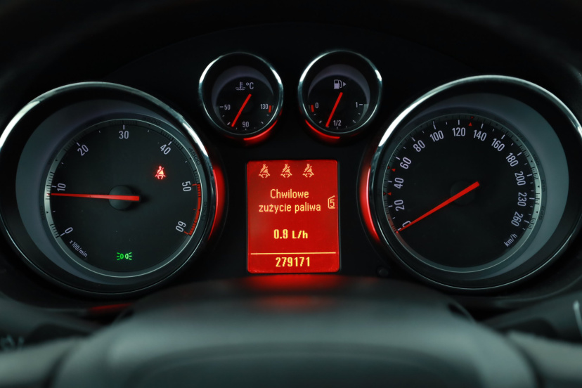 Opel Insignia, 2011