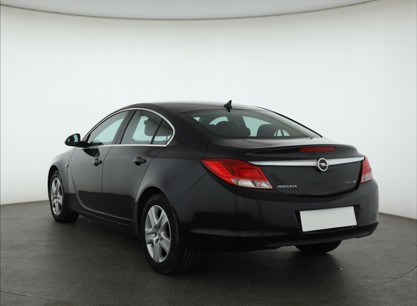 Opel Insignia, 2011