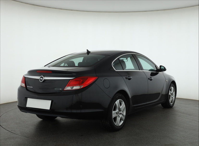 Opel Insignia, 2011