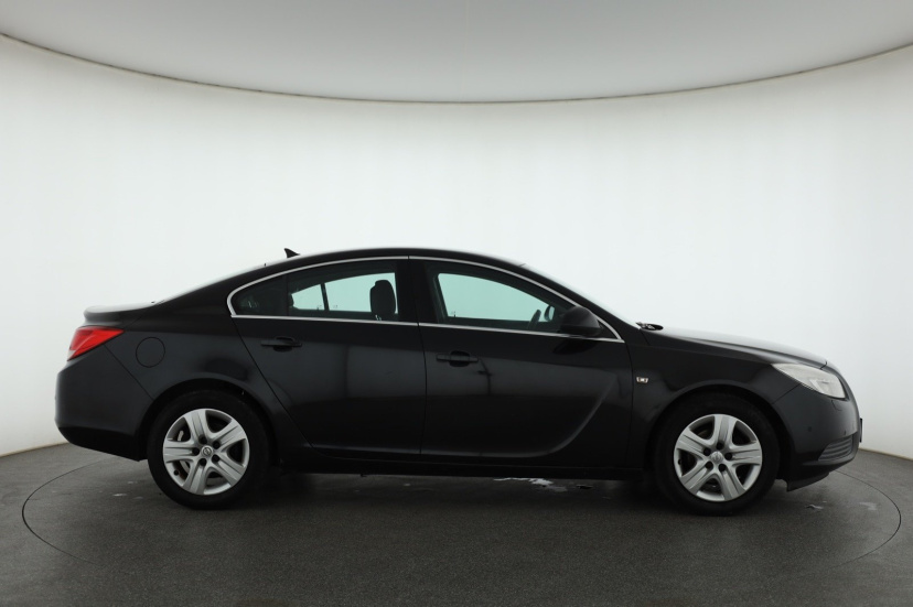 Opel Insignia, 2011