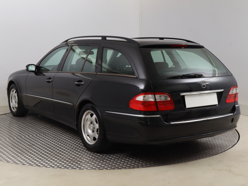 Mercedes-Benz E, 2006