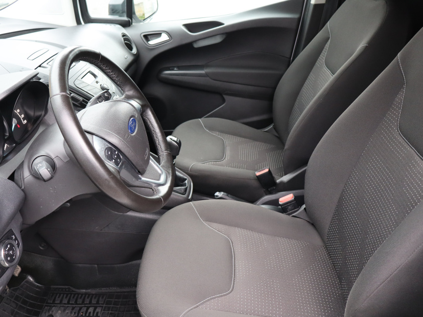 Ford Transit Courier, 2021