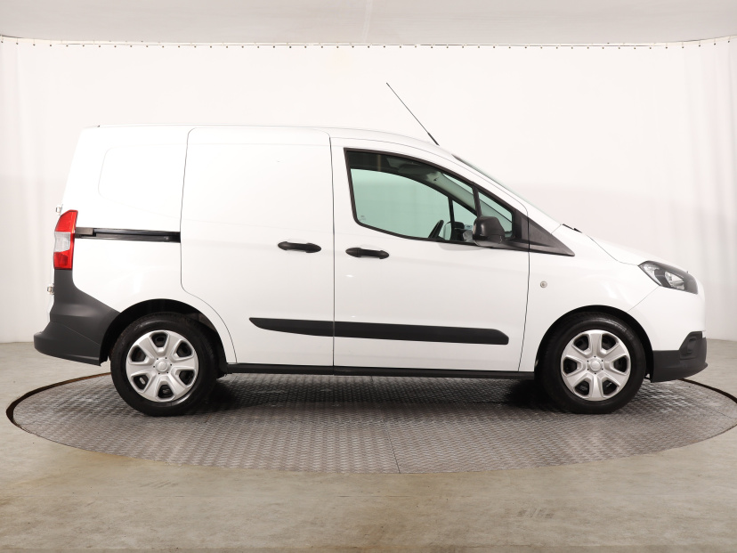 Ford Transit Courier, 2021