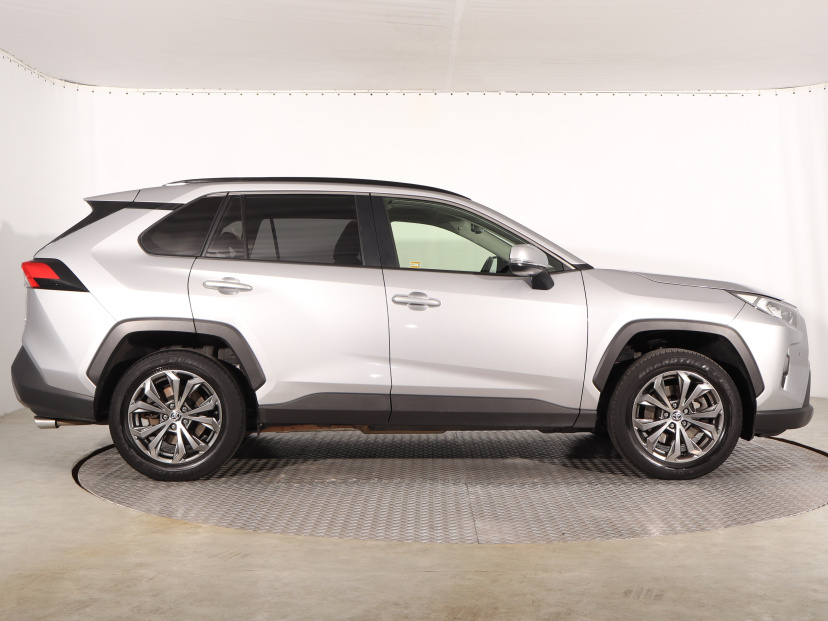 Toyota RAV 4, 2022