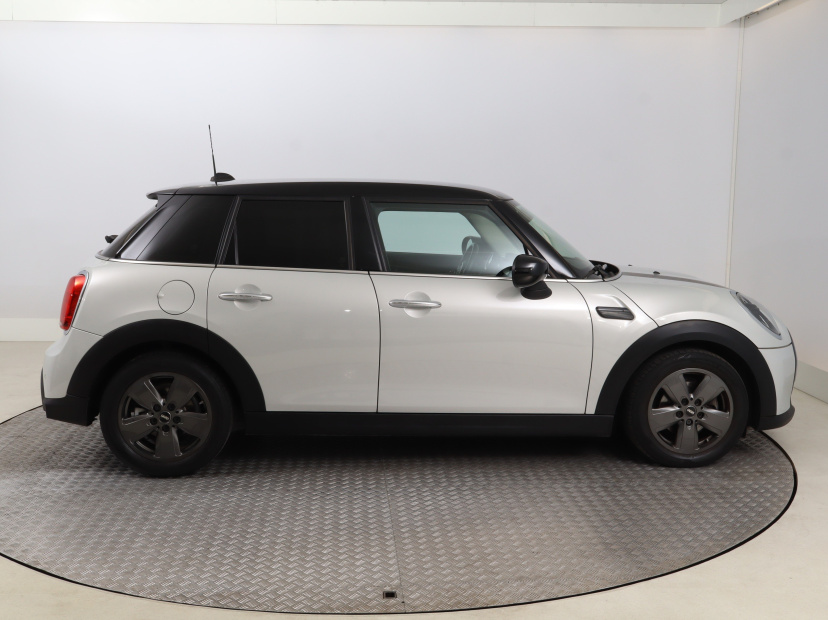 MINI 5-door, 2022