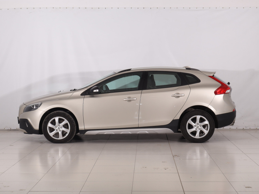 Volvo V40 Cross Country, 2017