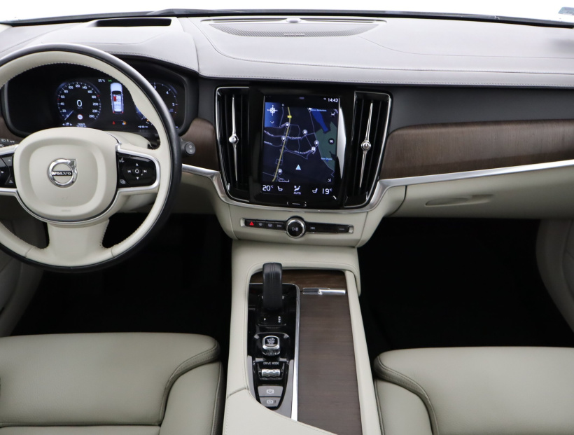 Volvo V90 Cross Country, 2021
