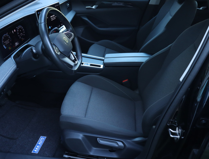 Volkswagen Passat, 2024