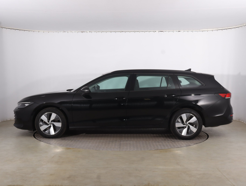 Volkswagen Passat, 2024