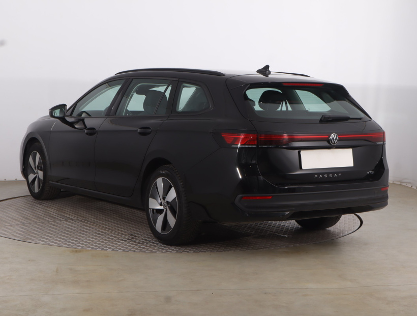 Volkswagen Passat, 2024