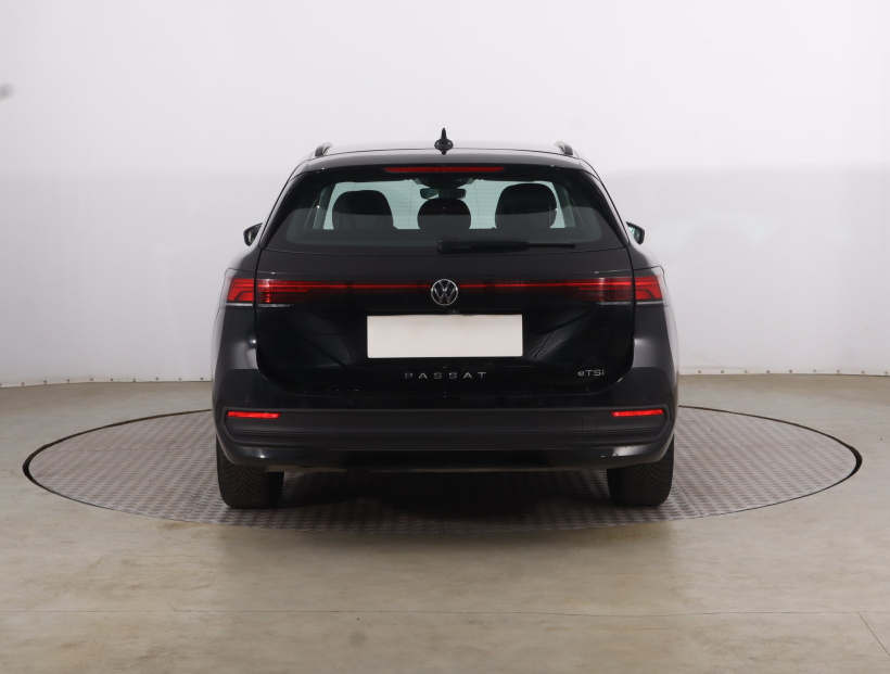 Volkswagen Passat, 2024