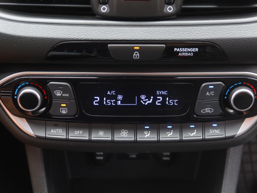 Hyundai i30, 2022