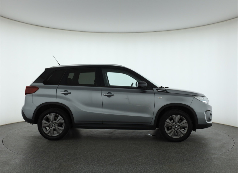 Suzuki Vitara, 2020