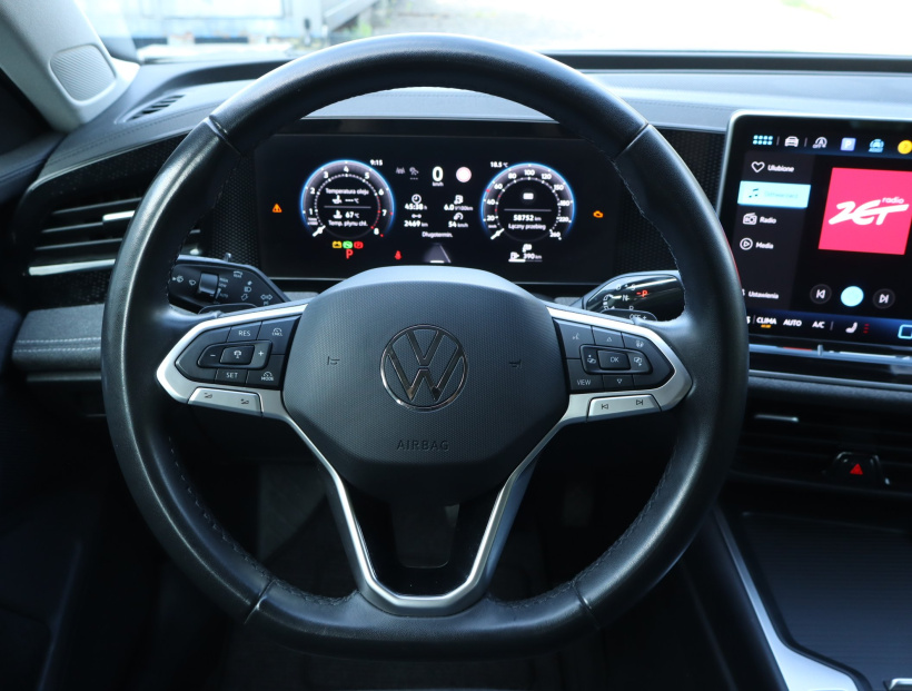 Volkswagen Passat, 2024
