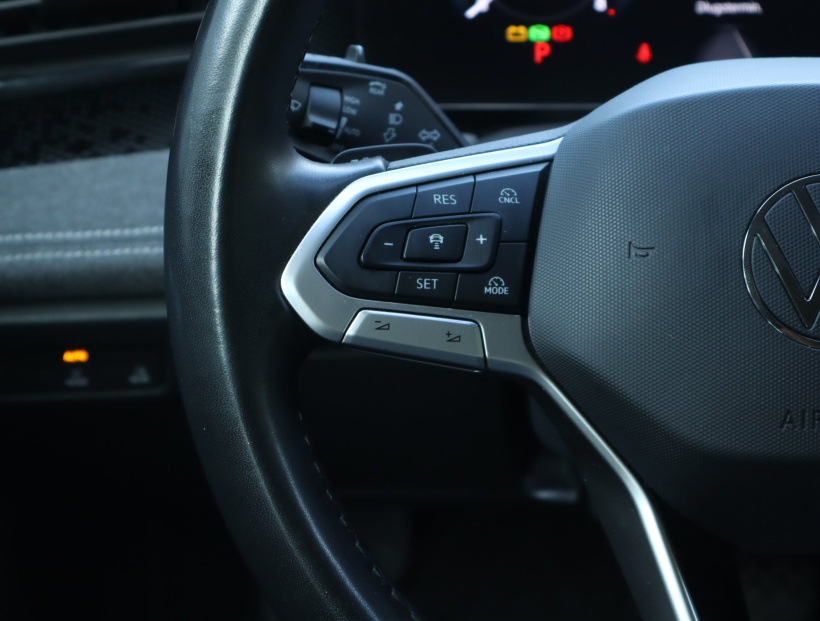 Volkswagen Passat, 2024
