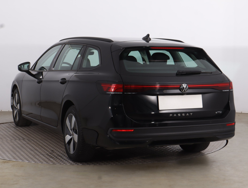 Volkswagen Passat, 2024