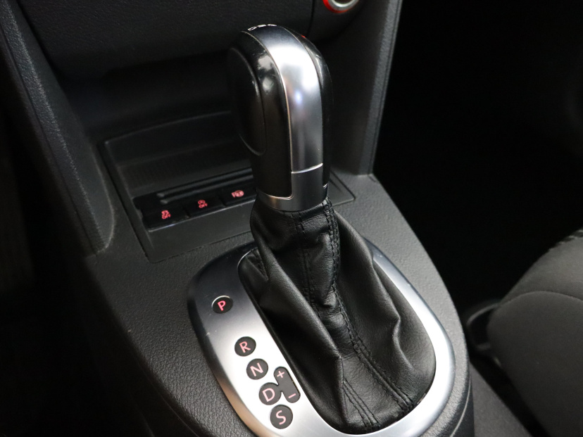 Volkswagen Touran, 2012