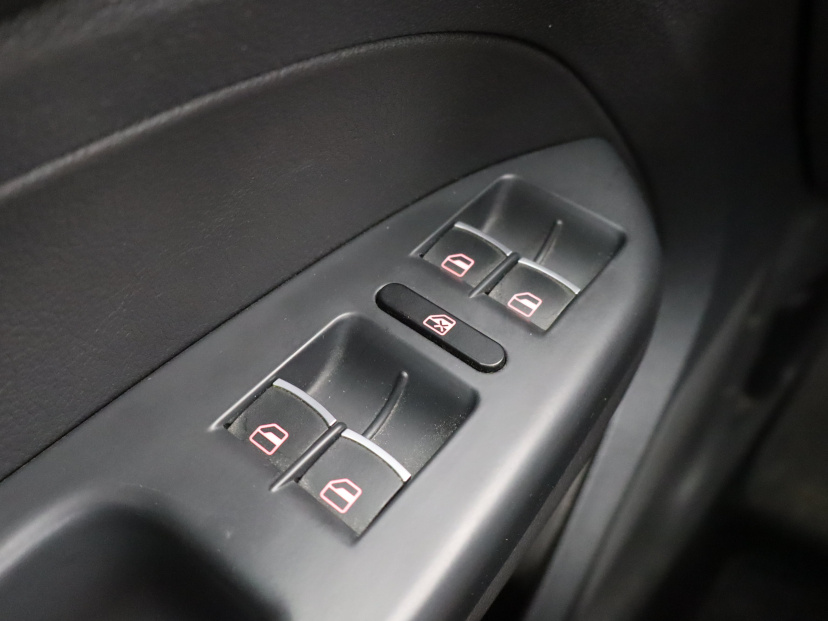 Volkswagen Touran, 2012
