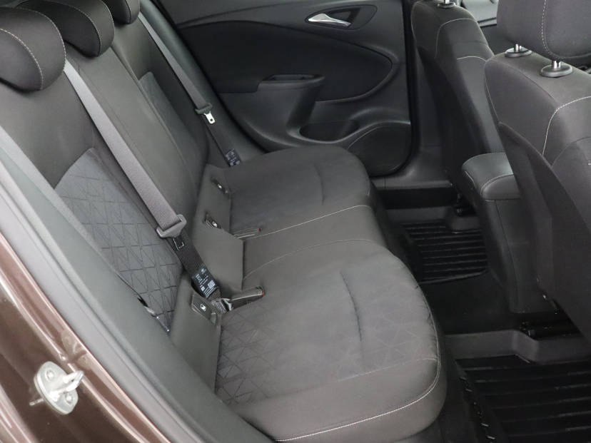 Opel Astra, 2019
