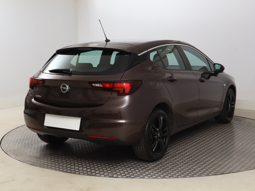 Opel Astra, 2019