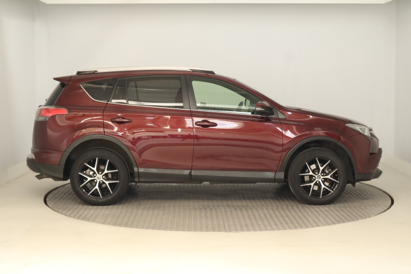 Toyota RAV 4, 2017