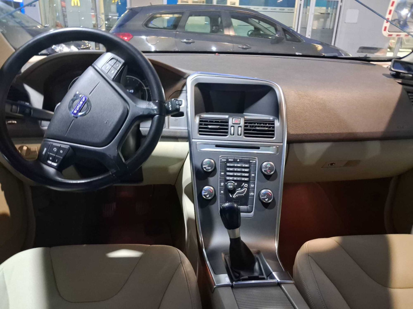 Volvo XC60, 2011