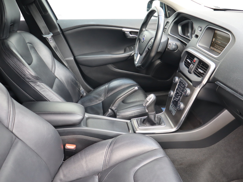 Volvo V40, 2012