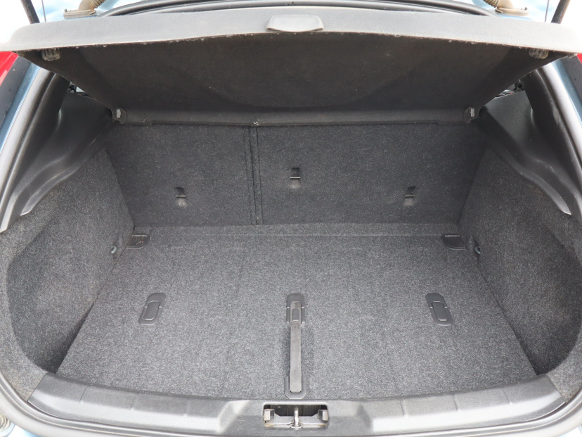 Volvo V40, 2012