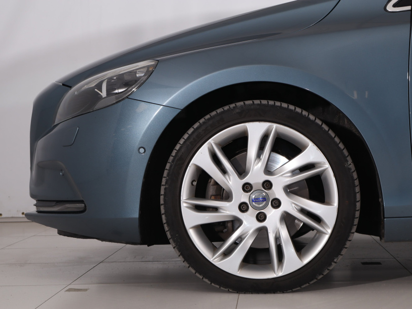Volvo V40, 2012