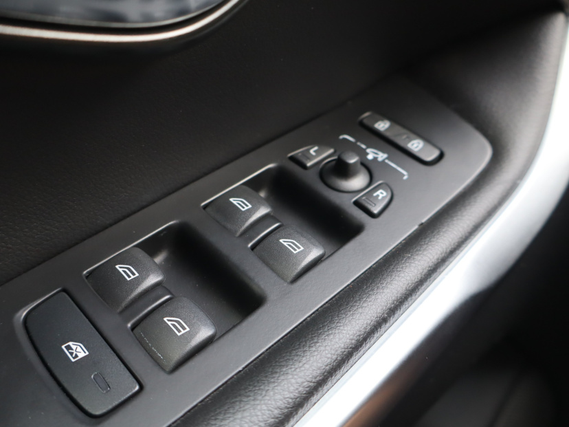 Volvo V40, 2012