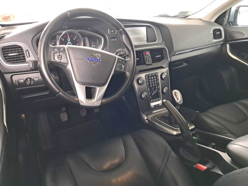 Volvo V40, 2012