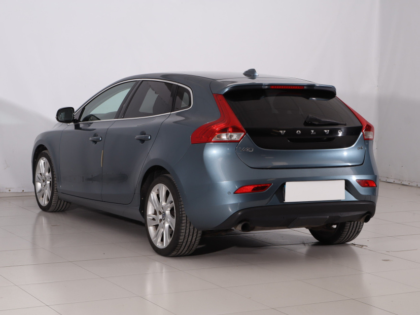 Volvo V40, 2012