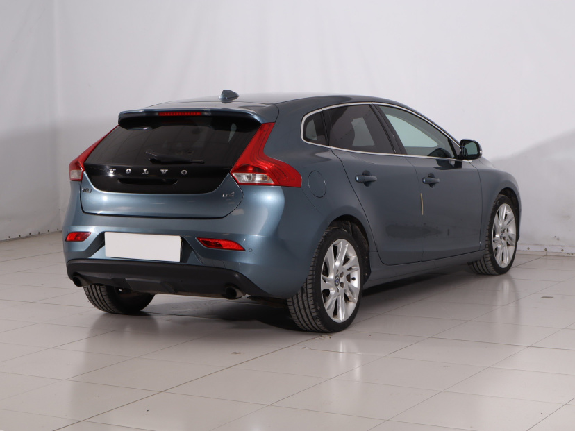 Volvo V40, 2012