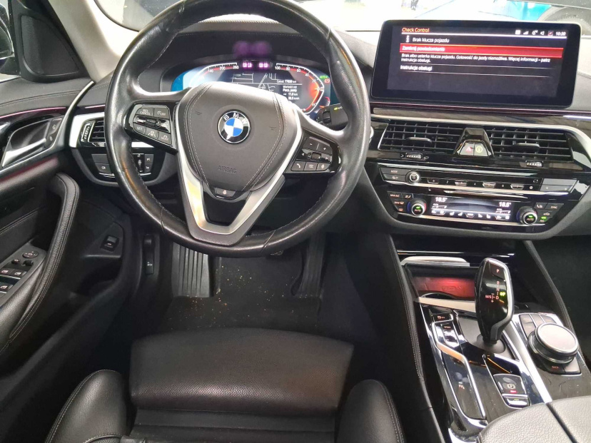 BMW 5, 2022