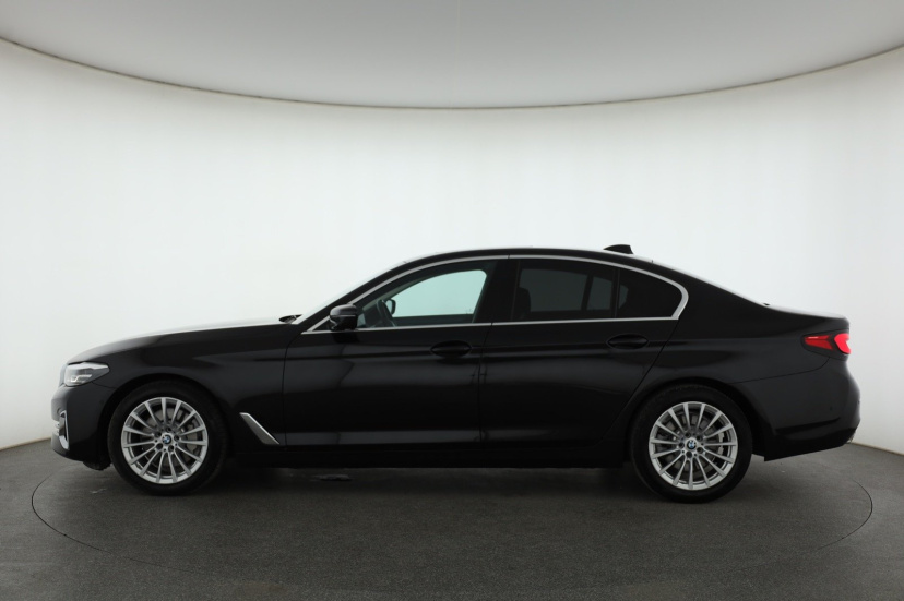 BMW 5, 2022