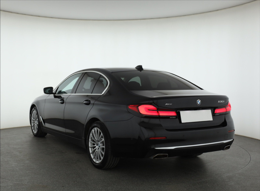 BMW 5, 2022
