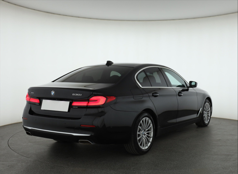 BMW 5, 2022