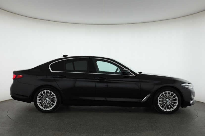 BMW 5, 2022