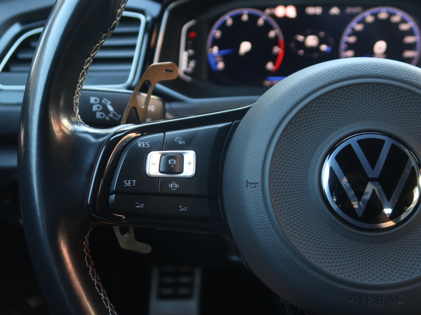 Volkswagen T-Roc, 2021