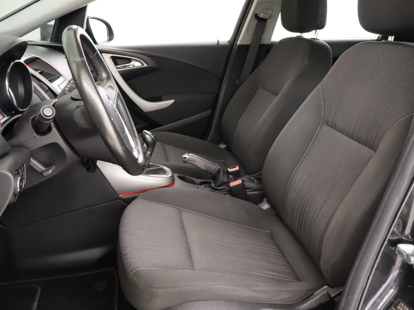 Opel Astra, 2012