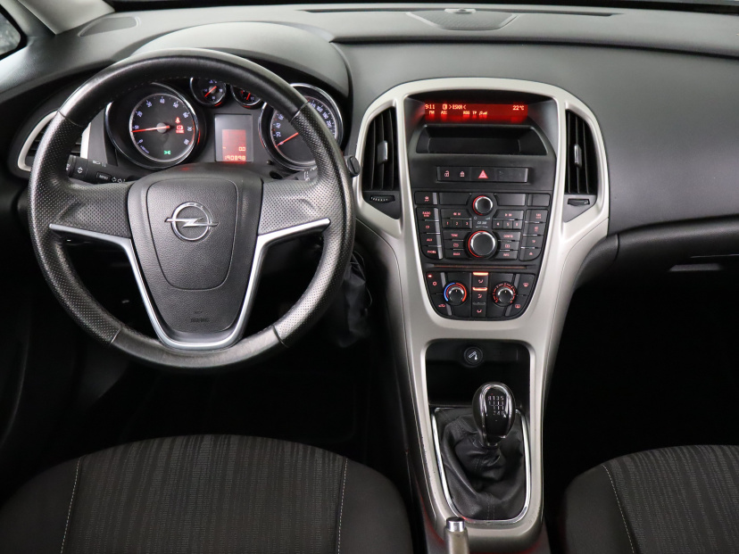 Opel Astra, 2012