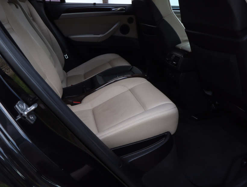 BMW X6, 2011