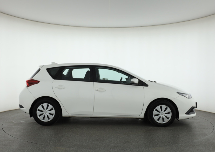 Toyota Auris, 2017