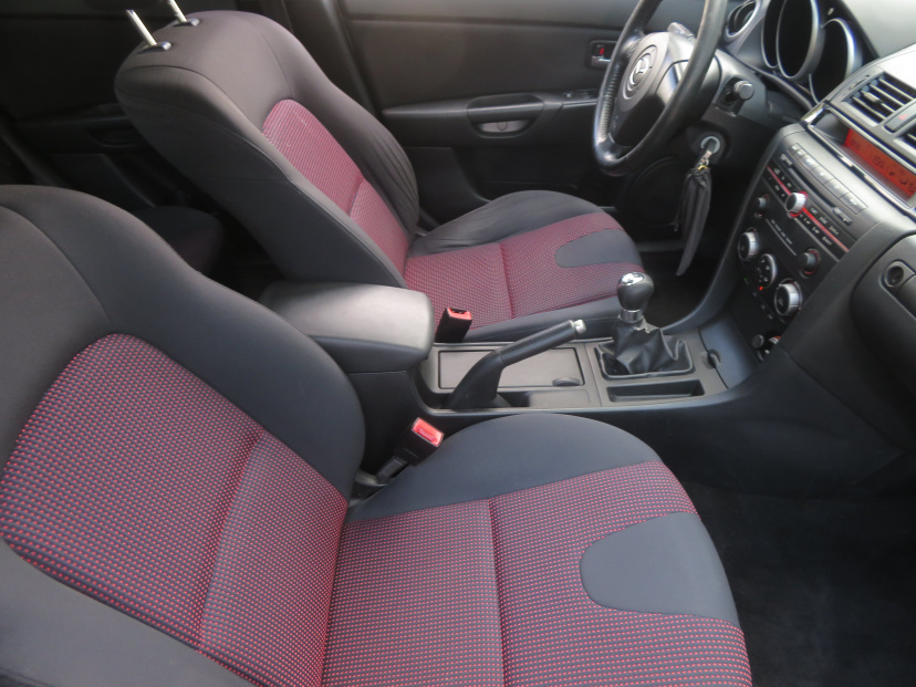 Mazda 3, 2005