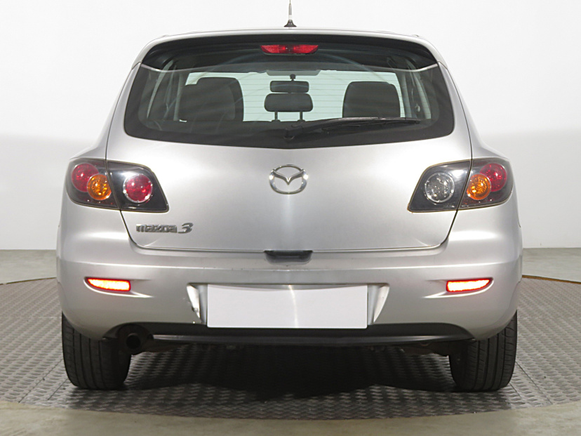 Mazda 3, 2005