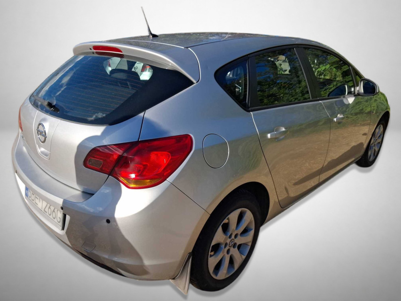 Opel Astra, 2010